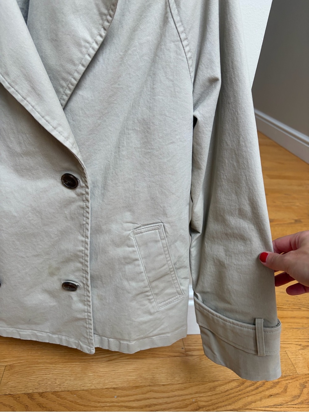 Old Navy Women’s Cropped Trench Coat - Picture 3 of 4